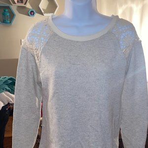 pink.rose crochet shoulder shirt